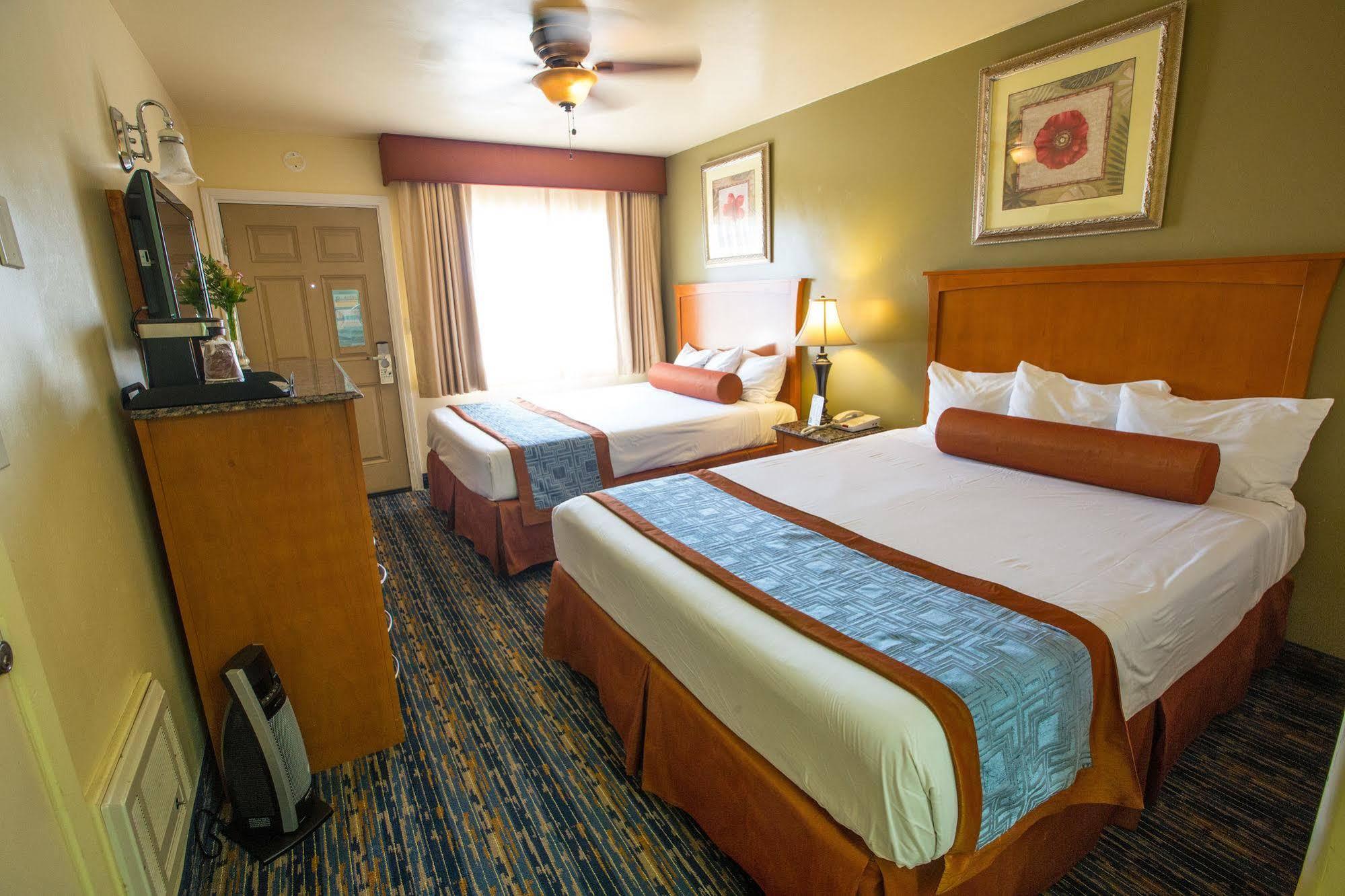 Beachwalker & 2* Pismo Beach